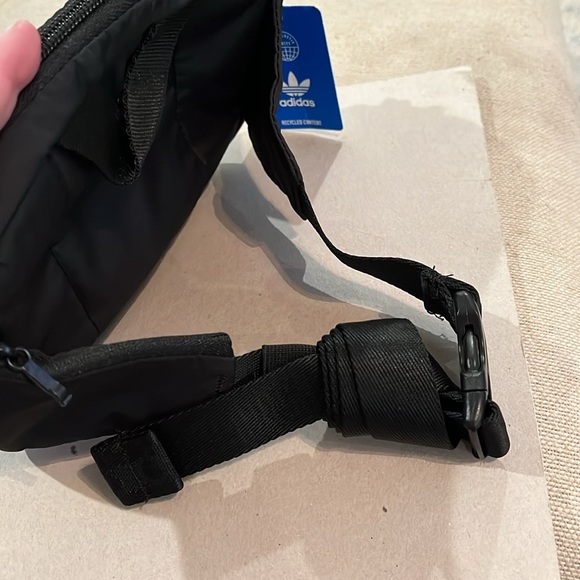 ADIDAS Originals 2.0 Sport Waist Pack/NWT - Picture 9 of 15
